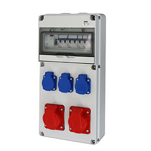 GEWISS - Steckdosenkombination mit 2 IEC5x16A 3 Schutzkontakt mit Einspeiseklemme