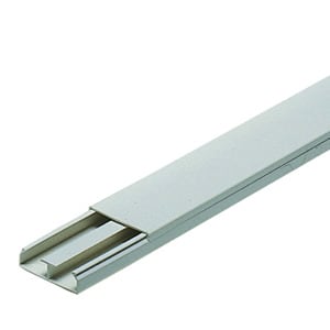 GEWISS - Leitungsfuehrungskanal mit Trennsteg 18x30 reinweiss RAL9010