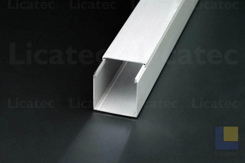 LICATEC - Installationskanal CKA 40 x 40 Aluminium eloxiert