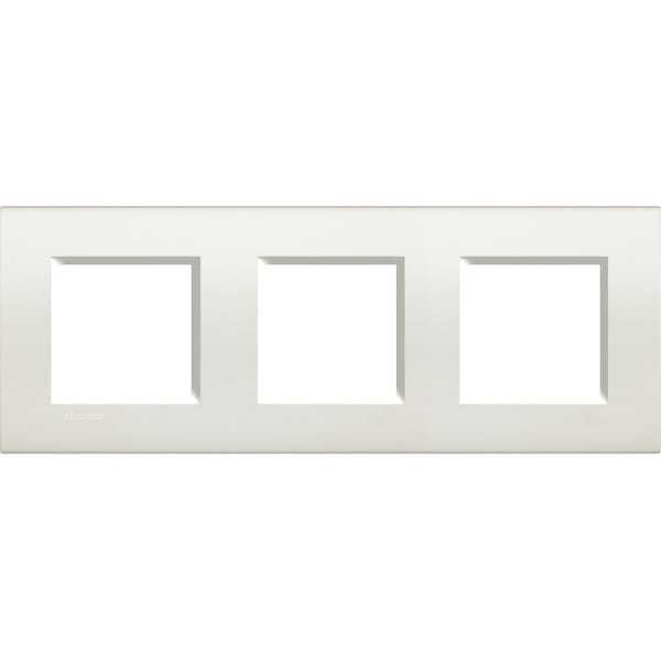 BTICINO - Abdeckrahmen LIVINGLIGHT: 3-fach, 2 + 2 + 2 Module, Farbe: Weiß