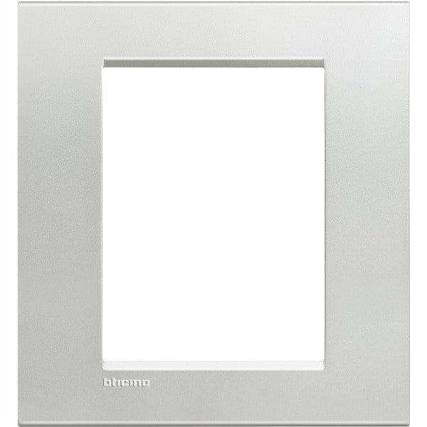 BTICINO - Abdeckrahmen LIVINGLIGHT für Kompaktinstallation, 3+3 Module, Farbe: Silver