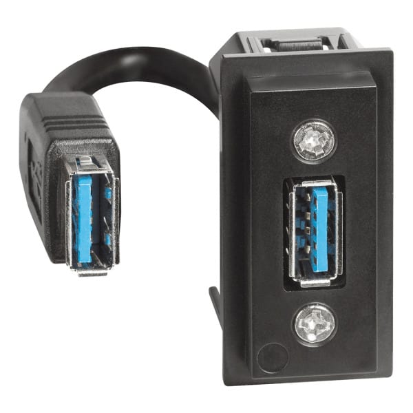 BTICINO - LivingNow 1-moduliger Einsatz USB-A mit Anschlusskabel und Stecker
