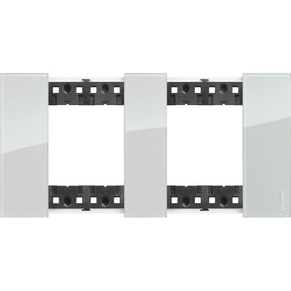 BTICINO - LivingNow Abdeckrahmen 2x2-modulig in der Farbausführung Sky