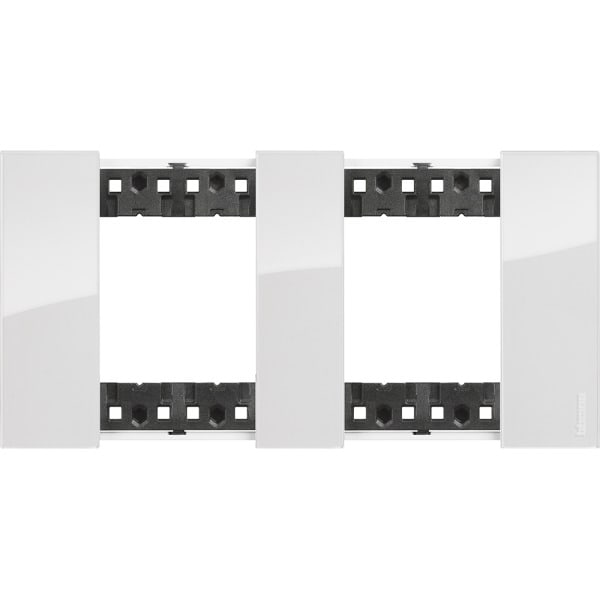 BTICINO - LivingNow Abdeckrahmen 2x2-modulig in der Farbausführung Ice