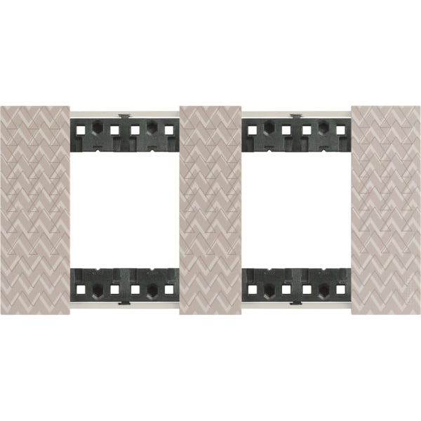 BTICINO - LivingNow Abdeckrahmen 2x2-modulig in der Farbausführung Optic