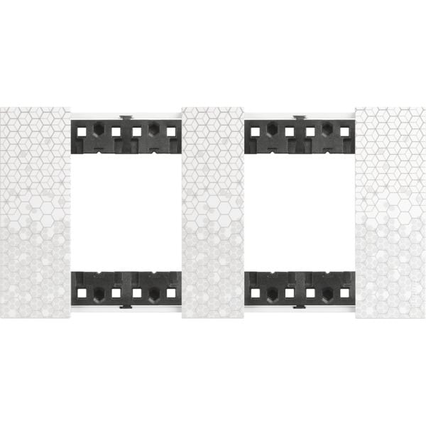 BTICINO - LivingNow Abdeckrahmen 2x2-modulig in der Farbausführung Pixel