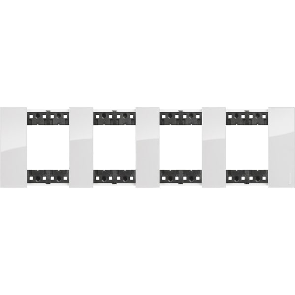 BTICINO - LivingNow Abdeckrahmen 4x2-modulig in der Farbausführung Ice