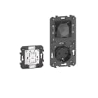BTICINO - LivingNow Gateway with Netatmo mit Steckdose und Master-Switch, Farbe Black