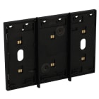 BTICINO - LivingNow 3-moduliger Rahmen mit integrierter Busleitung in der Farbe Black