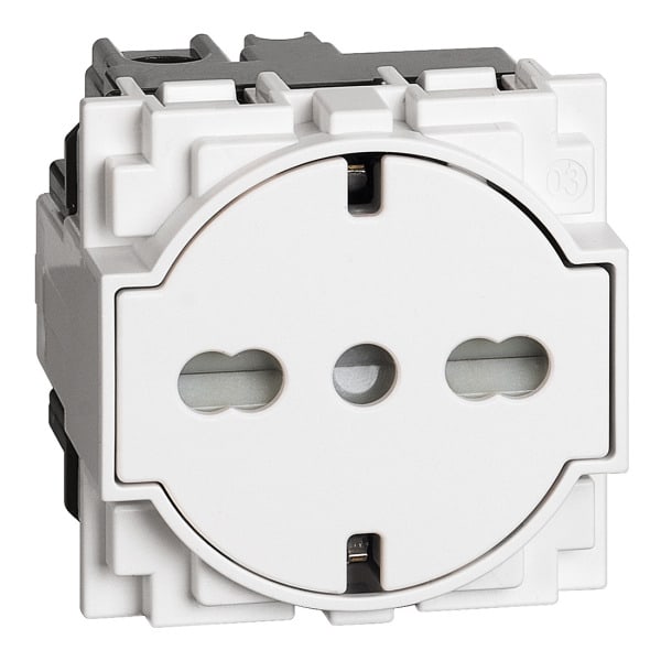 BTICINO - LivingNow Kombinationssteckdose Schuko/Italien in flacher Optik, Farbe White