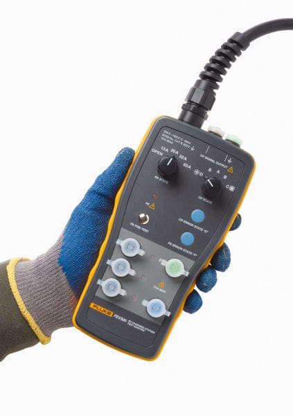 FLUKE - TESTADAPTER FÜR DAS LADEN VON ELEKTROFAHRZEUGEN, INTERNATIONAL
