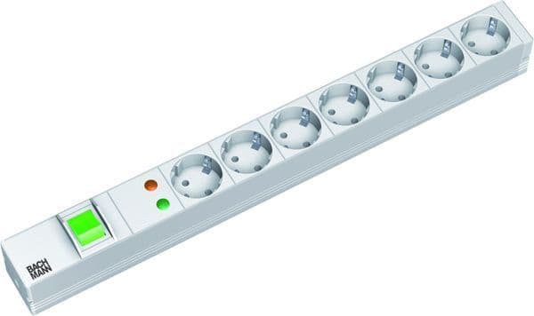 BACHMANN - 19'' 1HE 7xCEE7/3 1xSchalter 1xSPD Strom 2,0m CEE7/7