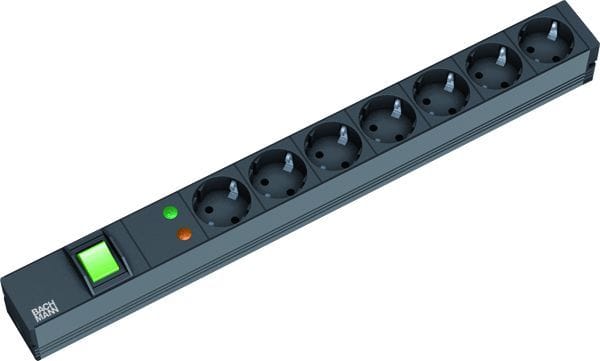 BACHMANN - 19'' 1HE 7xCEE7/3 sw 1xSchalter 1xSPD Strom 2,0m CEE7/7