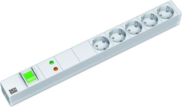 BACHMANN - 19'' 1HE 5xCEE7/3 1xSchalter 1x GVS Strom 2,0m CEE7/7