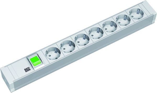 BACHMANN - 19'' PVC 7xCEE7/3 1xSchalter Strom 2,0m CEE7/7