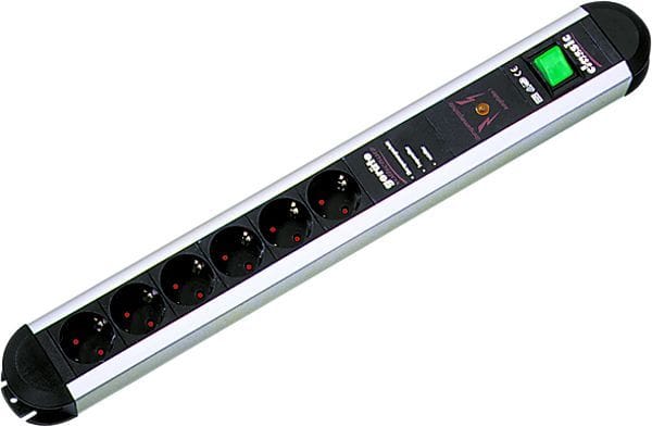 BACHMANN - PRIMO 6xCEE7/3 GVS 1xSchalter Strom 2,0m CEE7/7