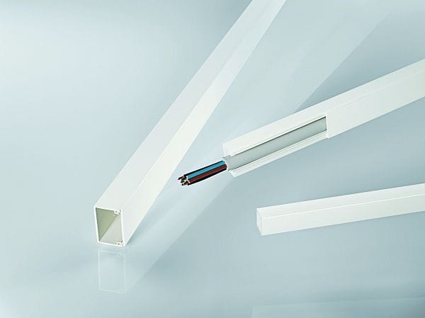 OBO BETTERMANN - REHAU - Leitungsführungskanal LE Set 25x38 9010 2000x38x25 Polyvinylchlorid reinweiß RAL 9010