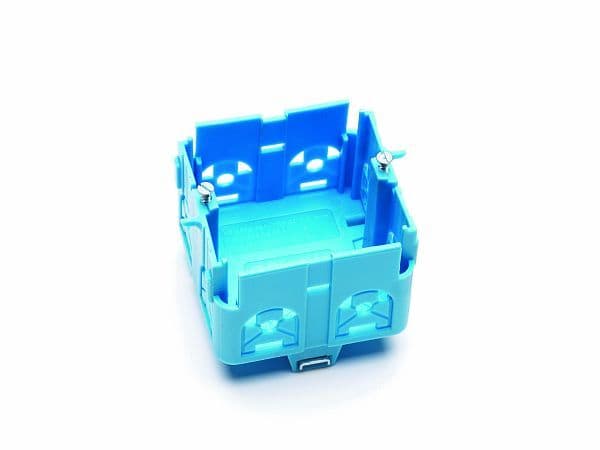 OBO BETTERMANN - REHAU - Geräteeinbaudose SIGNO blau 60x70x71 Polypropylen lichtblau RAL 5012