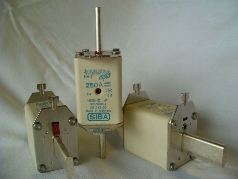 SIBA - URM NH-Sich. aR Gr.2/1 DIN43620 160A 690V Kombimelder Quas.