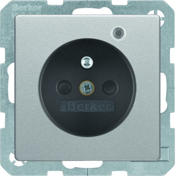 BERKER - Q.x Steckdose mit Schutzkontakt und Kontroll-LED alu samt