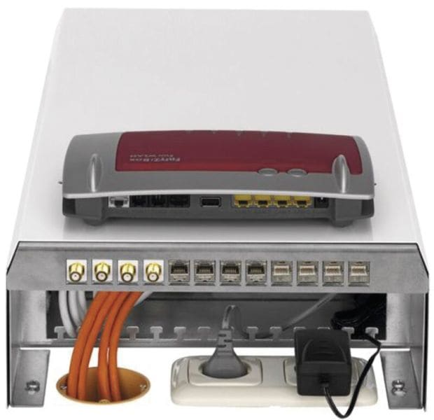 RUTENBECK - Multimediaverteiler zur Aufnahme von Keystones & Fritzbox