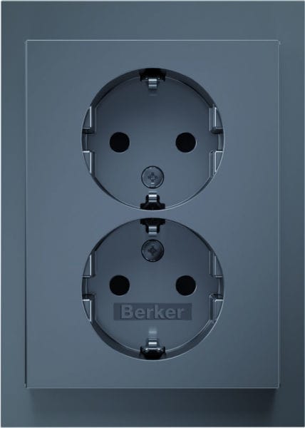 BERKER - K.5 Doppelsteckdose mit Rahmen Edelstahl lackiert
