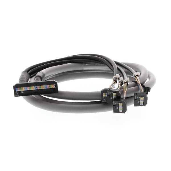 OMRON - Anschlusskabel zwischen CJ1-OD232 und 4 P2RV-8-O-F Module