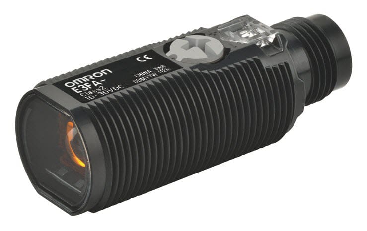 OMRON - Fotoelektrischer Sensor, M18, axial, Kunststoffgehäuse, rote LED, koaxial