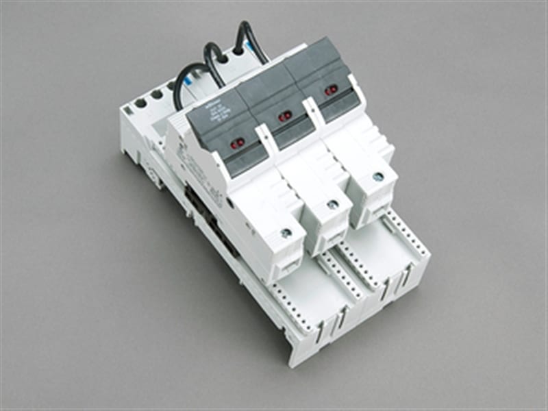 WÖHNER - 31968 Ambus Easyswitch 3pol 30A 27x60 /600V LED