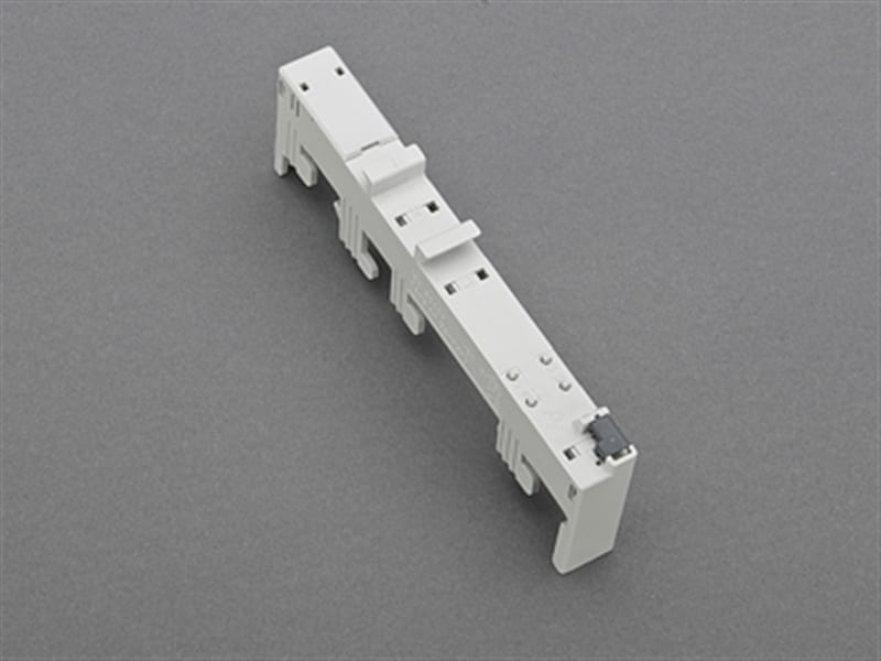 WÖHNER - 32631 Sammelschienen-Leeradapter 18mm