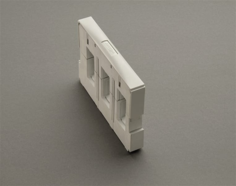 WÖHNER - 01232 Sammelschienentr. 60mmDreifach-T-Profil 3pol