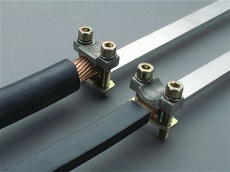 WÖHNER - 01201 Schienenanschluss für 60 mm System längs