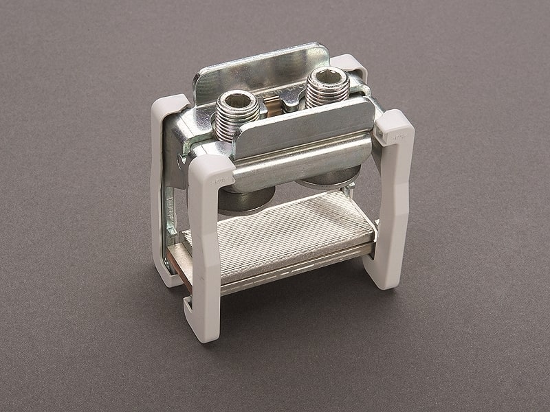 WÖHNER - 01070 Spreizklemme für Flachschiene bis 68x28mm