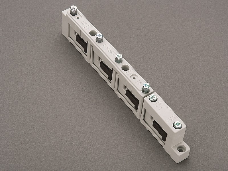 WÖHNER - 01357 Universal-Sammelschienenträger 60mm 4pol UL