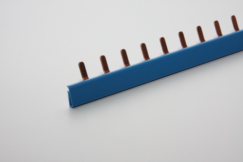 SIEMENS - Stift-SS 1-phasig 16qmm, N-Schiene blau, ca.1m (56TE) ausbrechb.