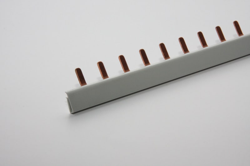SIEMENS - Stift-SS 1-phasig, Phasenschiene grau, ca.1m (56TE) ausbrechb.