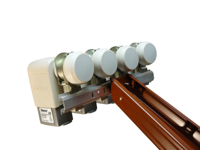 TELEVES - Multifeedschiene f.4Sat. inkl. 1LNB Halter max. 20° Abstand