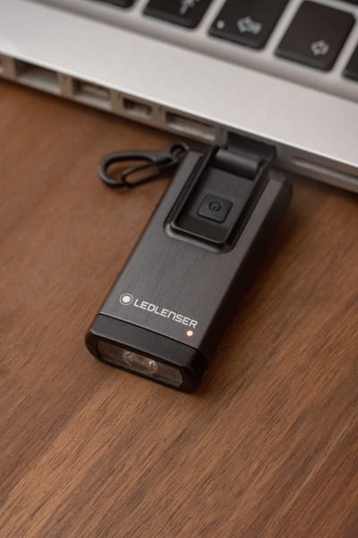 LED LENSER - Schlüsselbundleuchte LED 400lm 80m Li-Ion IP2X USB-A gr
