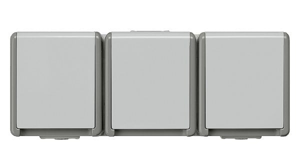 SIEMENS - DELTA fläche IP44 AP SCHUKO-Steckdose 3-fach waagerecht