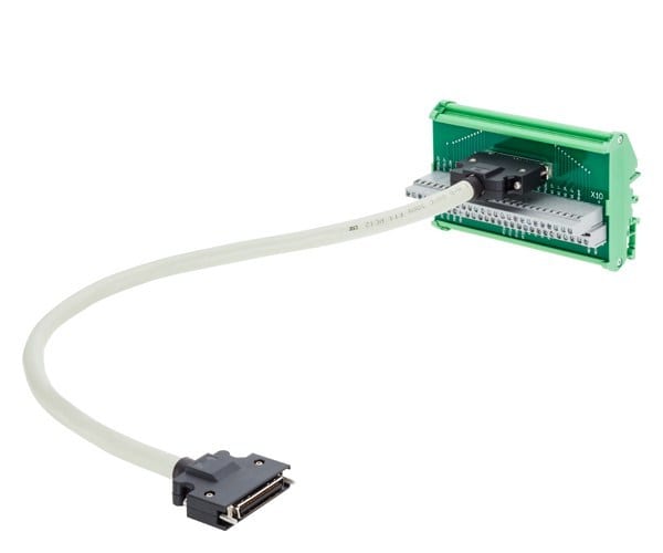 SIEMENS - SINAMICS V90, 50-poliges Sollwert Signalkabel, 0,5 m