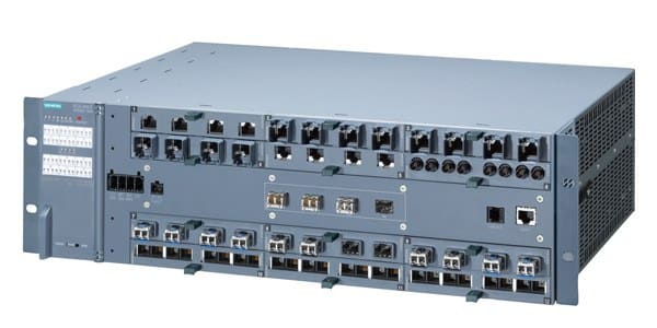 SIEMENS - SCALANCE XR552-12M Man., Layer3 Switch,4xSFP+,12xfür Medienmodule,PoE, P. hinten