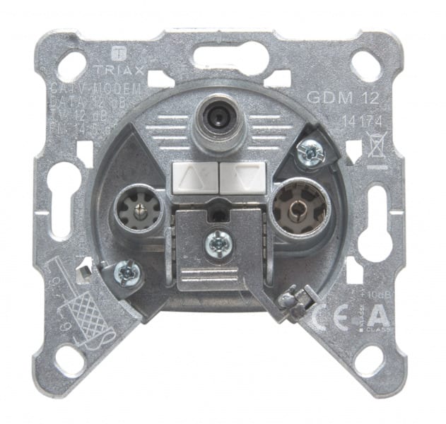 TRIAX - Durchgangsdose 3fach DC-geblockt 2.5dB